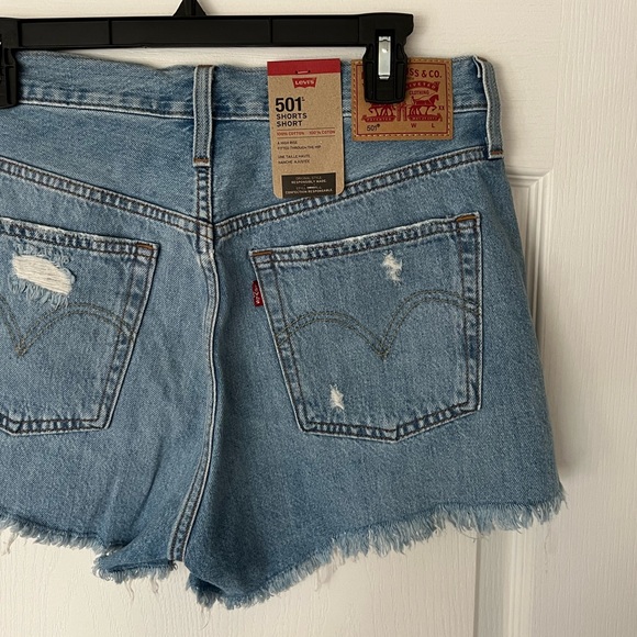levi’s 501 Shorts - Picture 5 of 5
